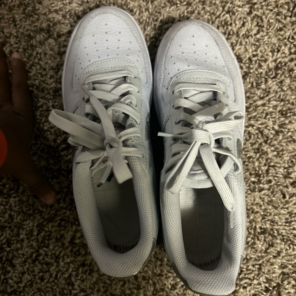 I’m selling airforces